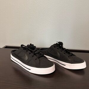 Nike court legacy mule sneakers EUC